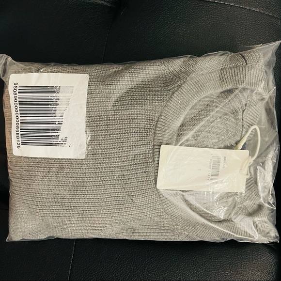 NWT✨Splendid Warner Long Sleeve Sweater in gray - Picture 8 of 10